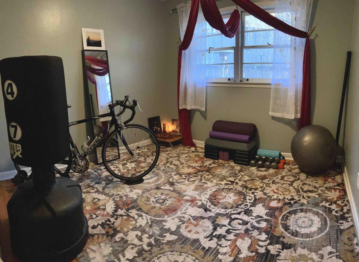 Holiday home Happy Haven W Hottub, Gym, & Hammocks In West Avl